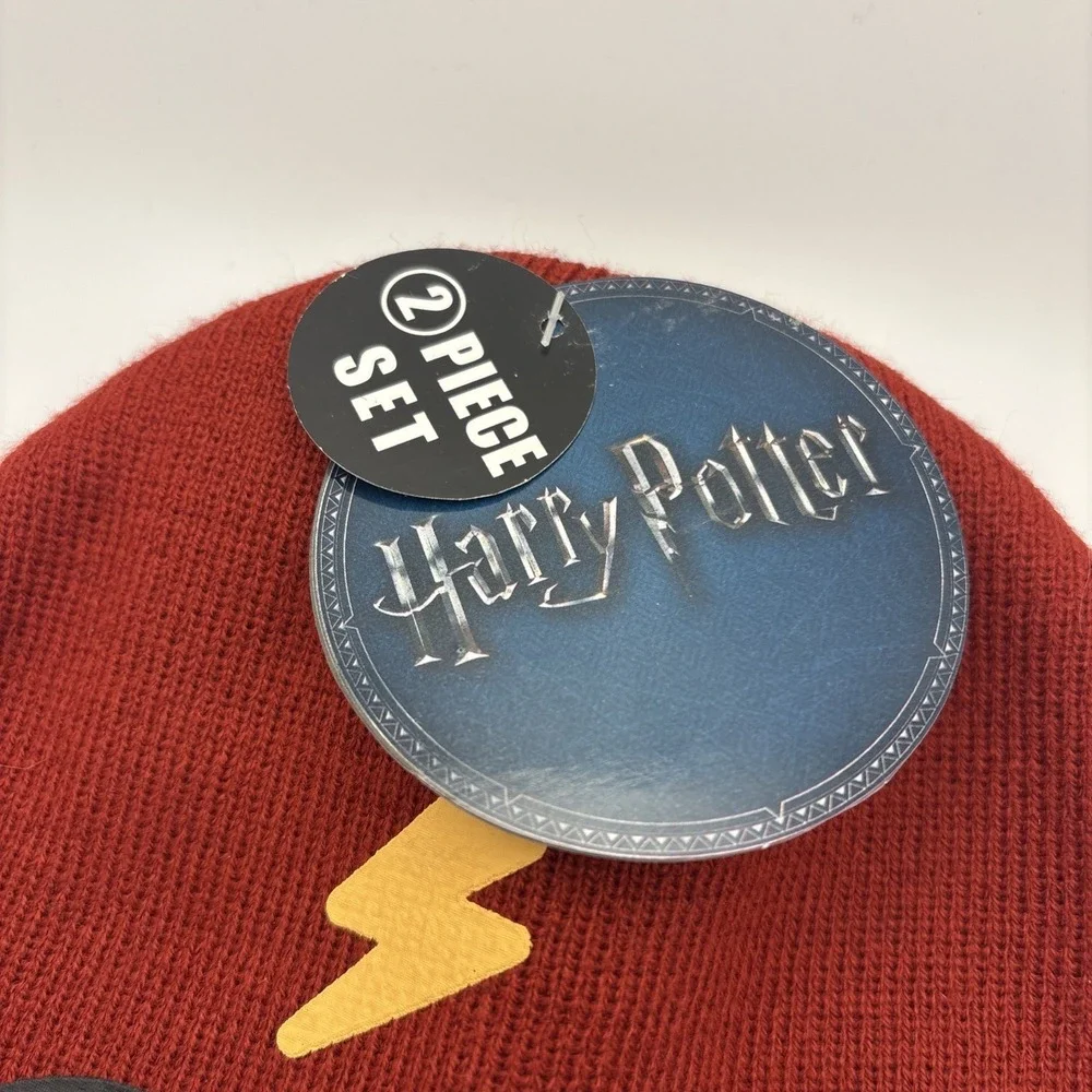 Harry Potter 2-Piece Unisex Set – Hat/Cap & Gloves